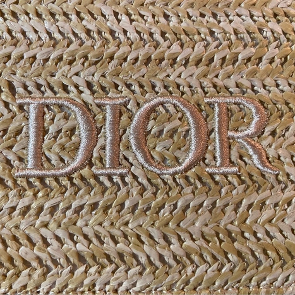 DIOR Beauty NIB Raffia Rattan Clutch - Picture 4 of 7
